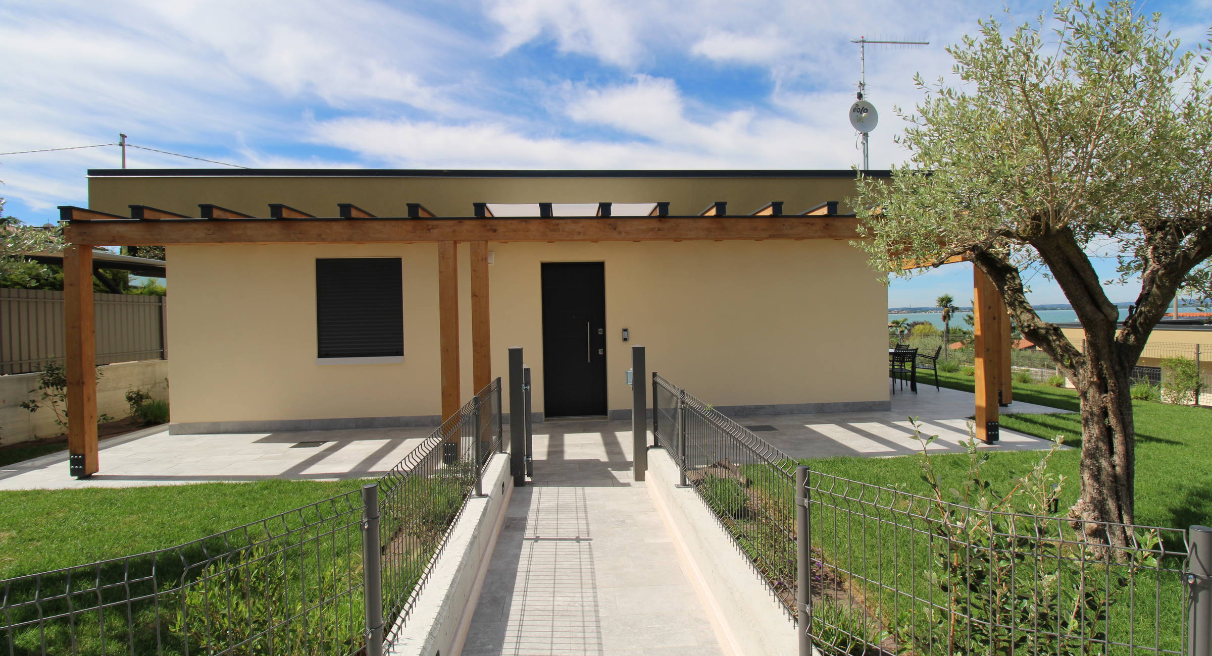 Le Terrazze di Nicola Marconi | Casa vacanza Le Terrazze, villette indipendenti con piscina a 200 metri dal Lago di Garda