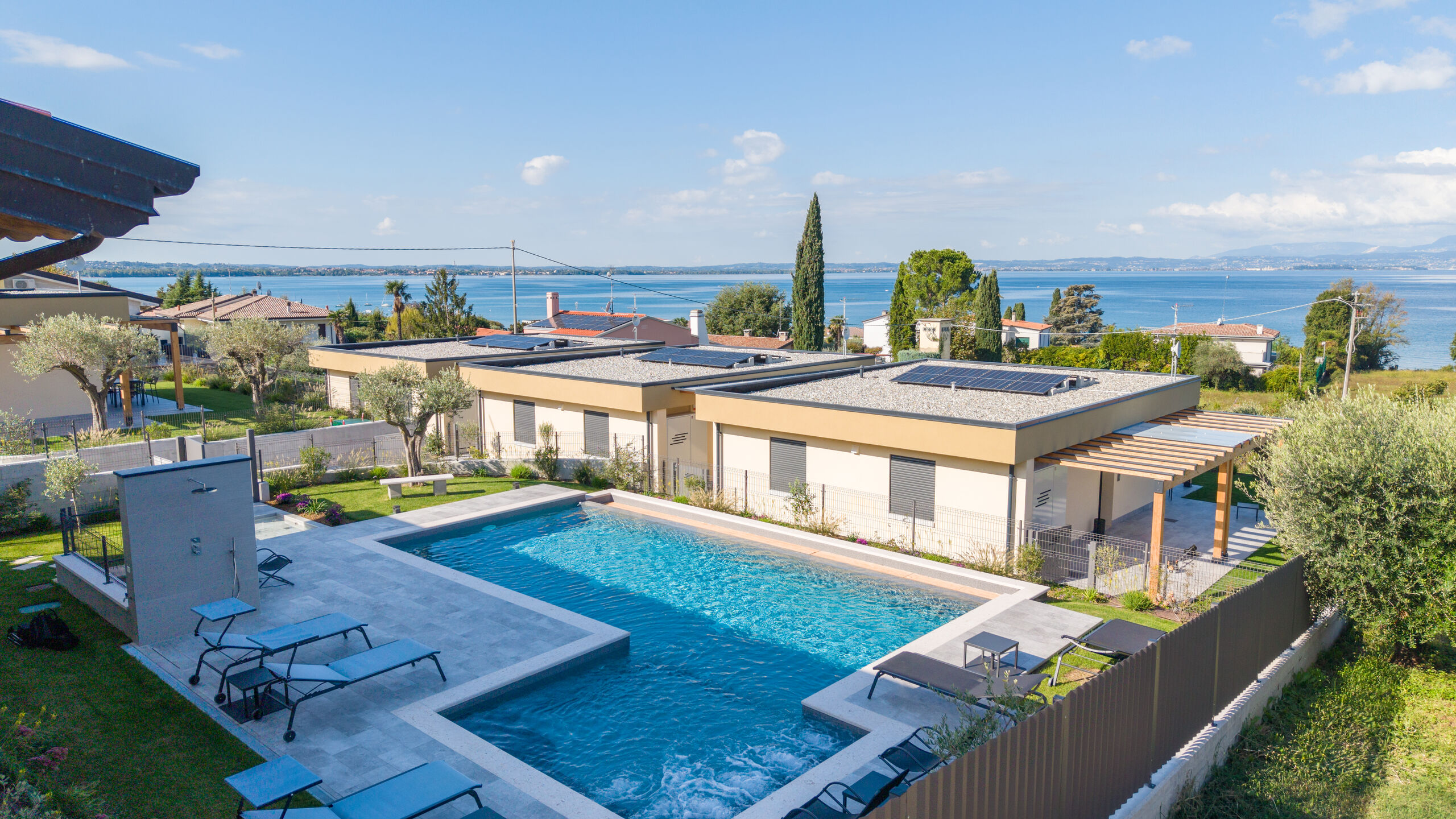 Ferienhaus Le Terrazze, unabhängige Villen mit Pool 200 Meter vom Gardasee entfernt Le Terrazze di Nicola Marconi | Die Villen