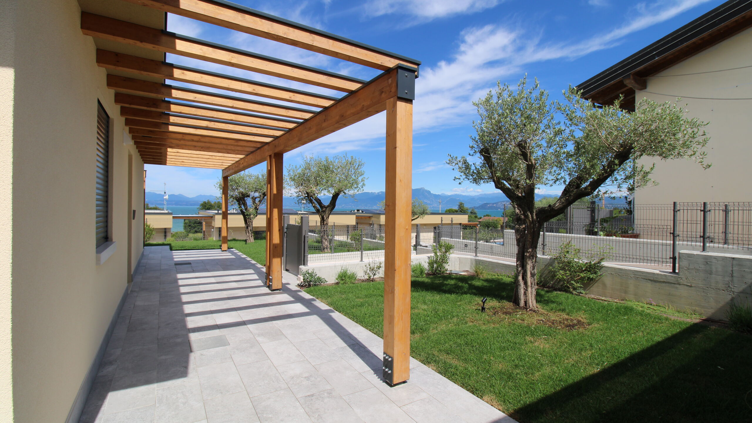 Ferienhaus Le Terrazze, unabhängige Villen mit Pool 200 Meter vom Gardasee entfernt Le Terrazze di Nicola Marconi | Terrazza 1